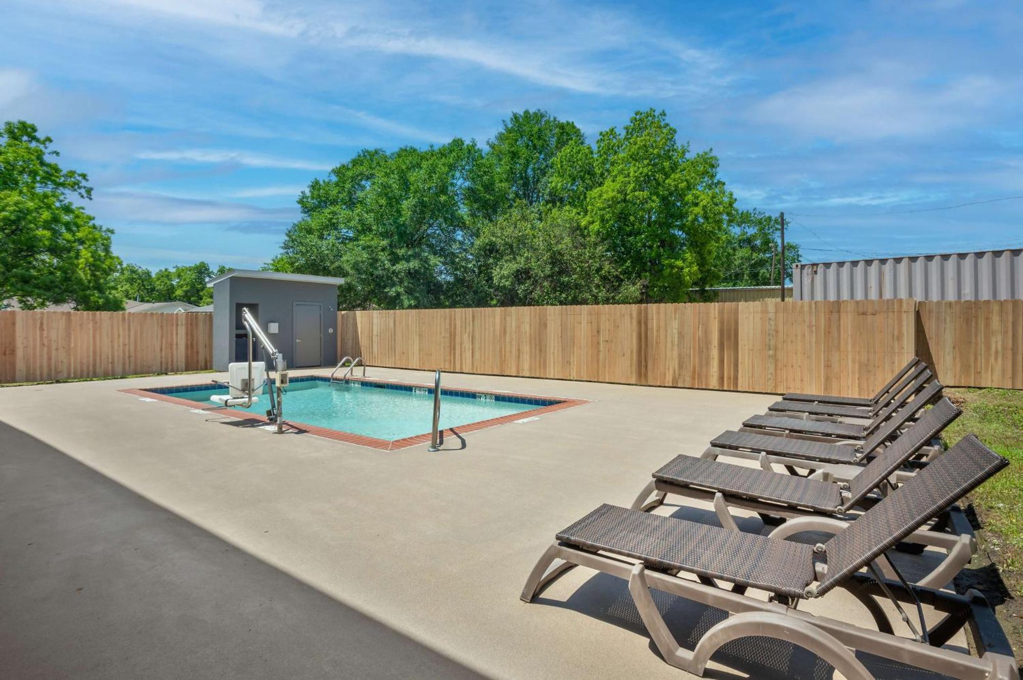 Spark By Hilton Mansfield Exterior photo